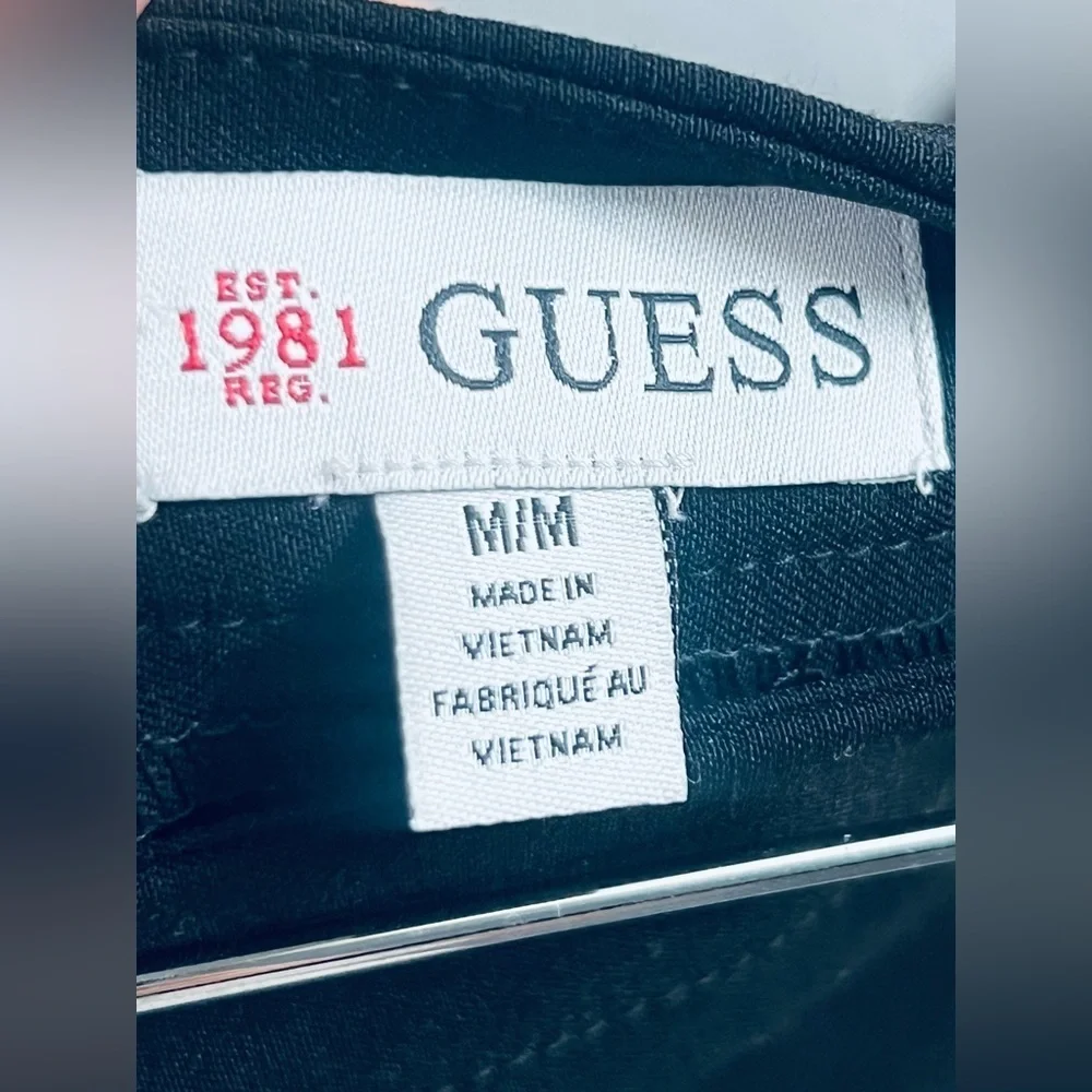 Guess brand skirt size medium black color